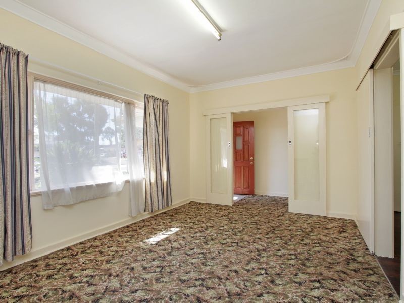 23 Mills Street, Cannington WA 6107