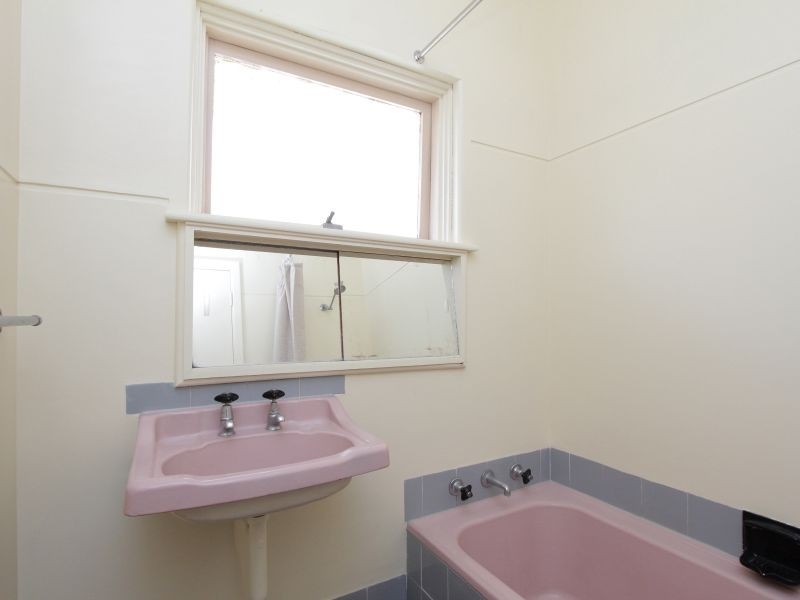 23 Mills Street, Cannington WA 6107