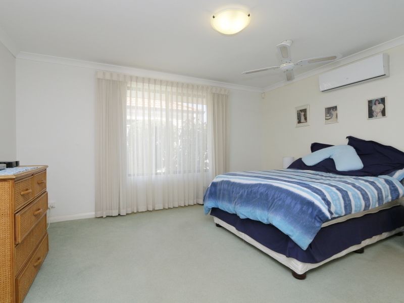 2/8 Hope Avenue, Manning WA 6152