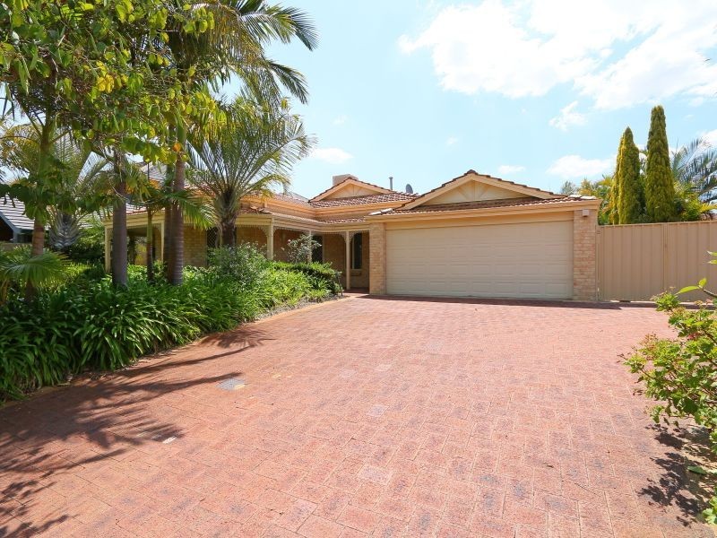 11 Illawarra Crescent, Canning Vale WA 6155