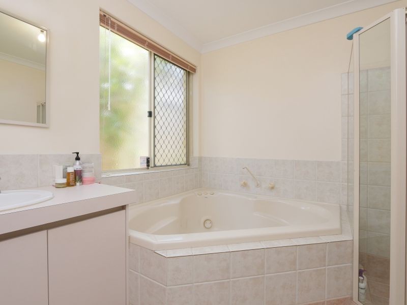 11 Illawarra Crescent, Canning Vale WA 6155