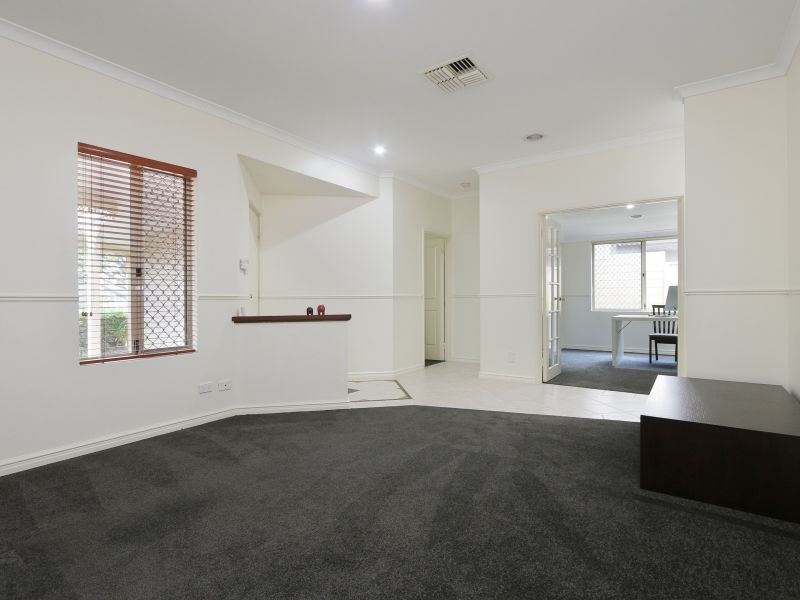 11 Illawarra Crescent, Canning Vale WA 6155