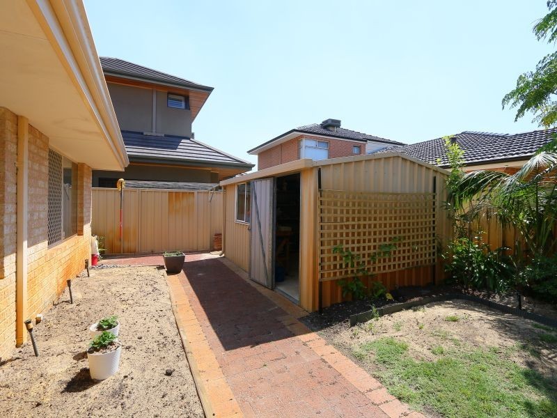 11 Illawarra Crescent, Canning Vale WA 6155