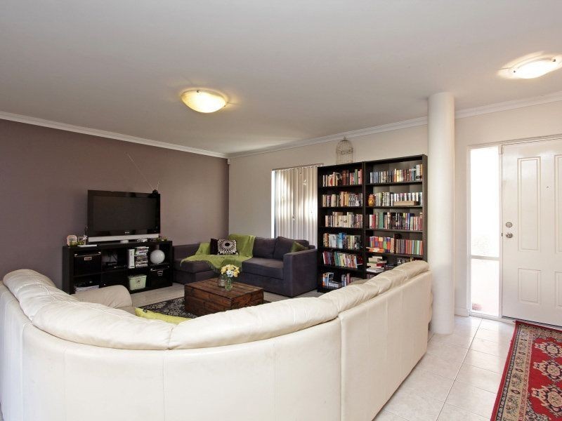 7/8 Hillcrest Road, Kewdale WA 6105