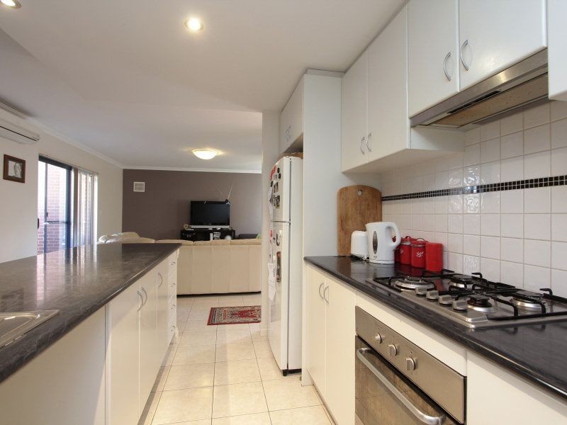 7/8 Hillcrest Road, Kewdale WA 6105