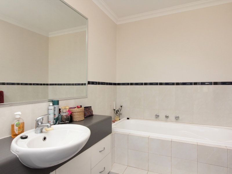 7/8 Hillcrest Road, Kewdale WA 6105