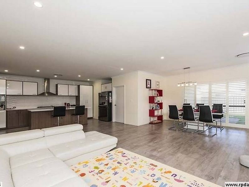 5 Vienta Street, Aveley WA 6069