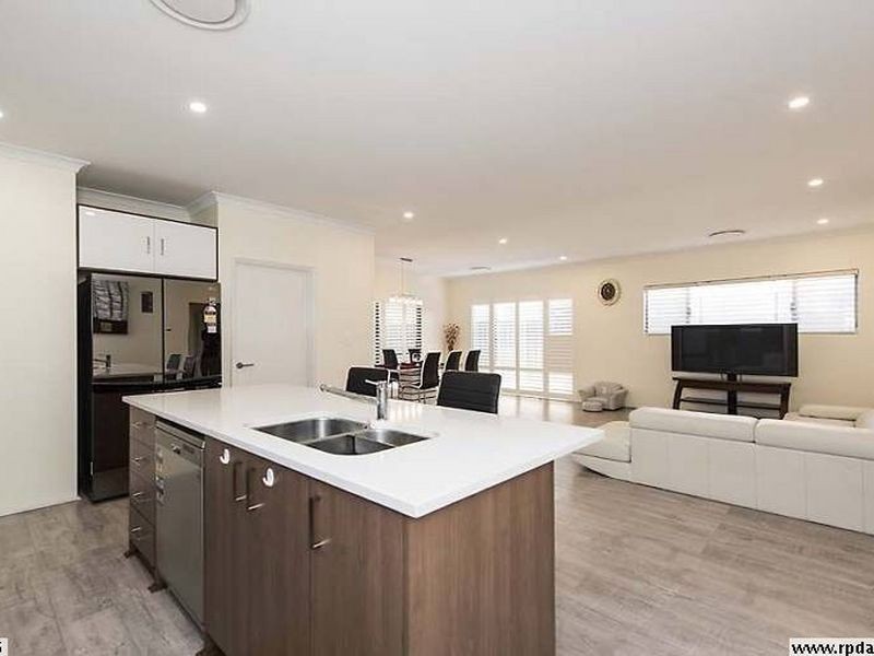 5 Vienta Street, Aveley WA 6069