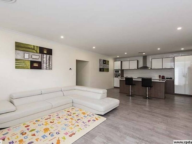 5 Vienta Street, Aveley WA 6069
