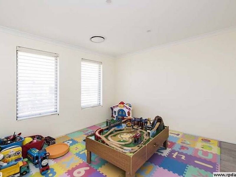 5 Vienta Street, Aveley WA 6069