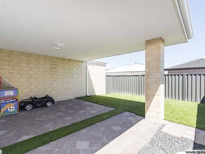 5 Vienta Street, Aveley WA 6069