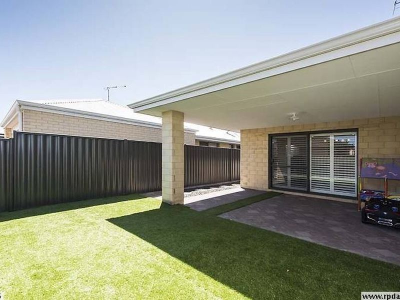 5 Vienta Street, Aveley WA 6069
