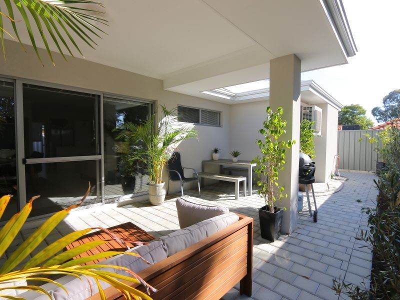 135B Planet Street, Carlisle WA 6101