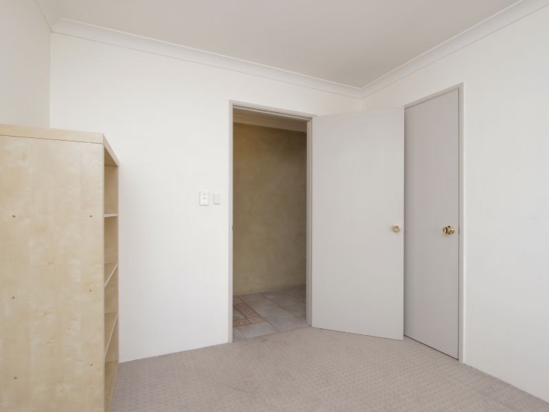 6/1 Chapman Road, St James WA 6102