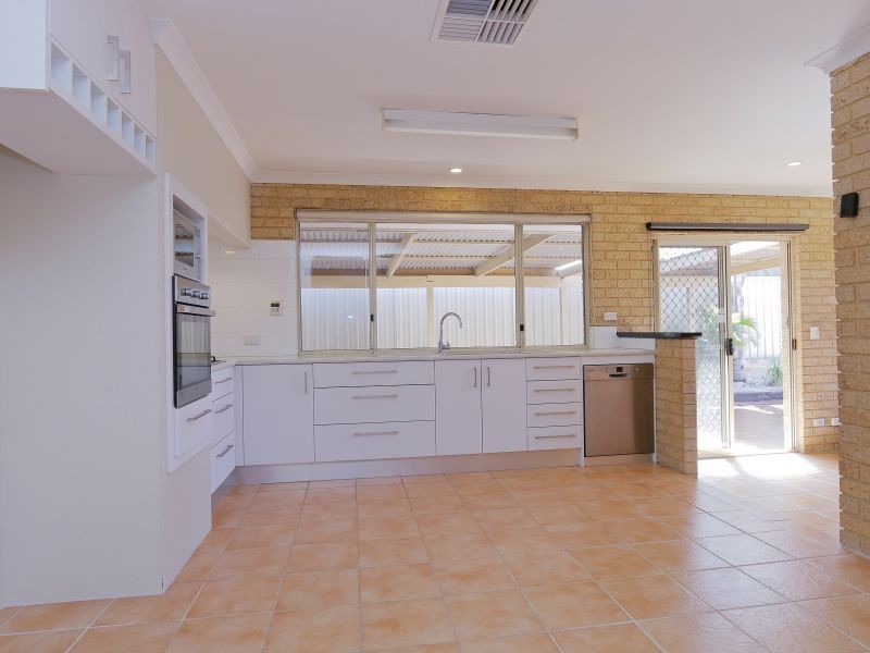 24 Kalix Elbow, Merriwa WA 6030