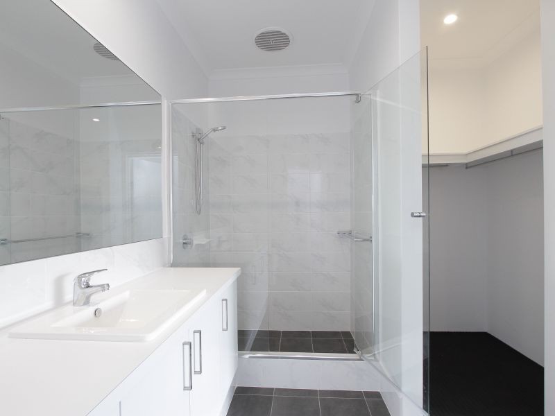 48 Villatella Gardens, Piara Waters WA 6112