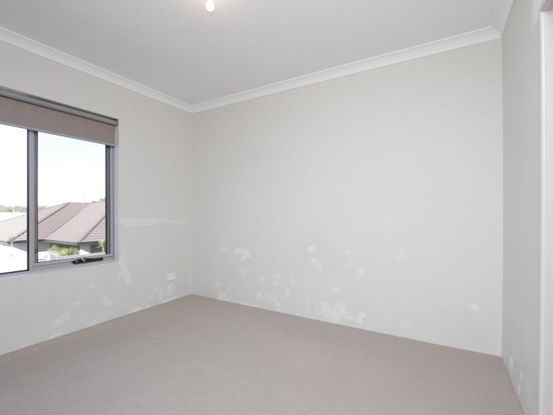 16/148 Railway Parade, Queens Park WA 6107