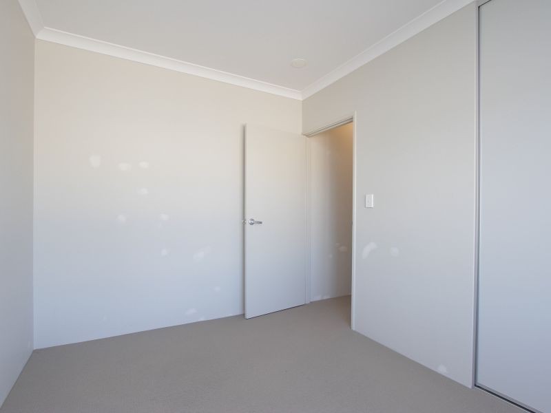 16/148 Railway Parade, Queens Park WA 6107
