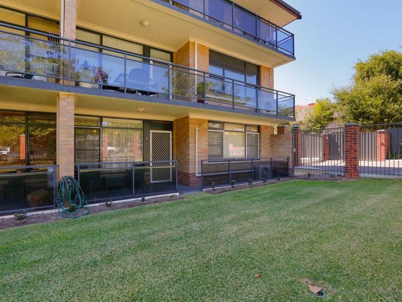 1/30 Preston Street, Como WA 6152
