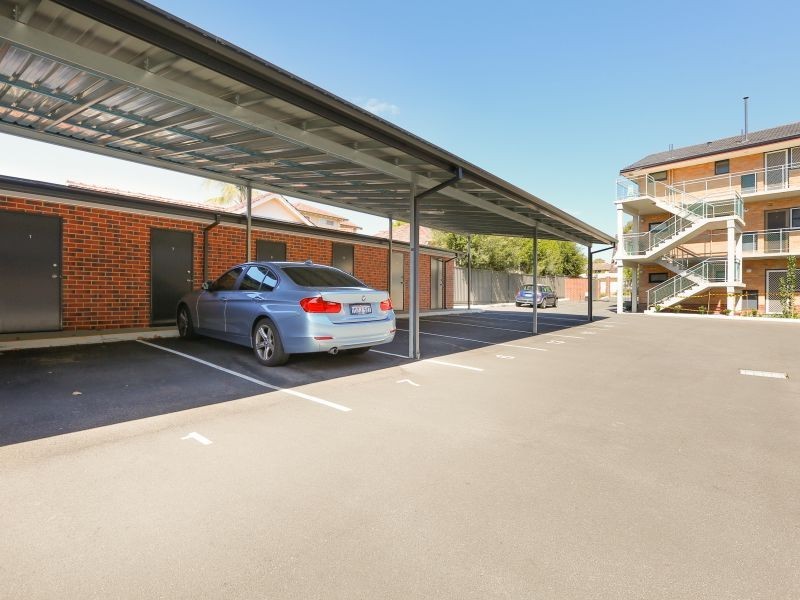 1/30 Preston Street, Como WA 6152