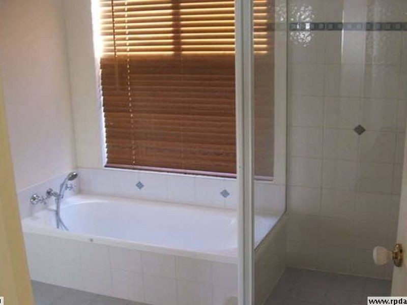 11 Osten Drive, Langford WA 6147