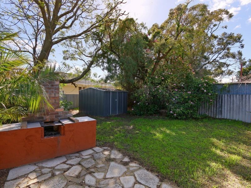2 Kyogle Place, Armadale WA 6112