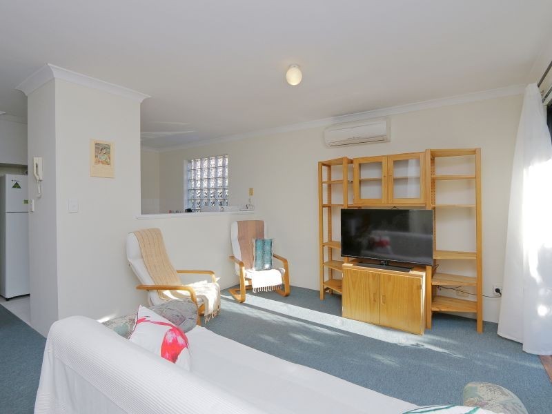 8/6 Warwick Street, St James WA 6102