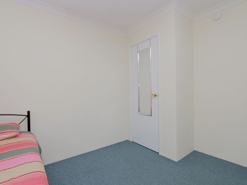 8/6 Warwick Street, St James WA 6102