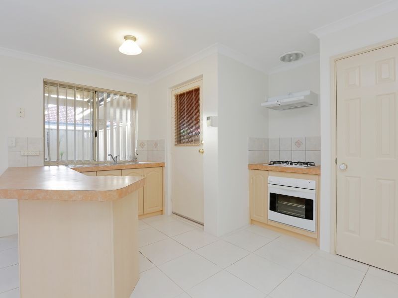 4/36 Queen Street, Bentley WA 6102