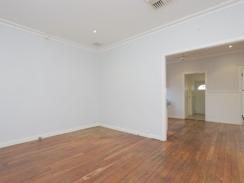 10 Reen Street, St James WA 6102
