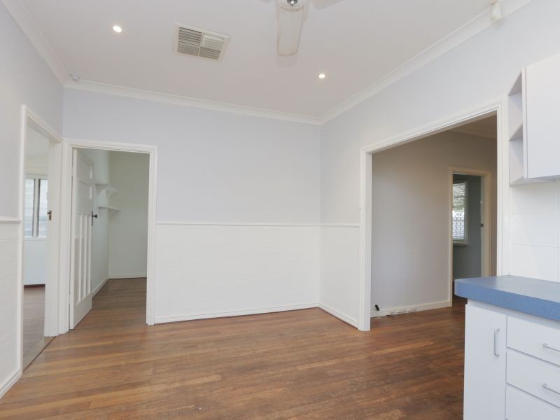 10 Reen Street, St James WA 6102