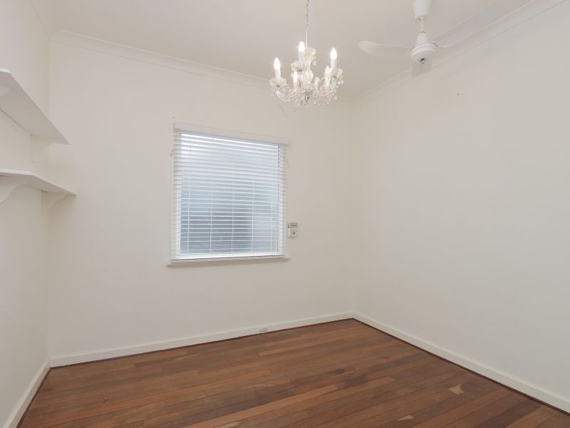 10 Reen Street, St James WA 6102