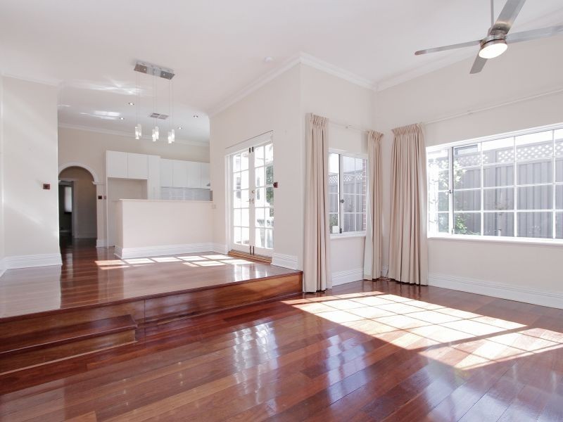 122 Stuart Street, Inglewood WA 6052