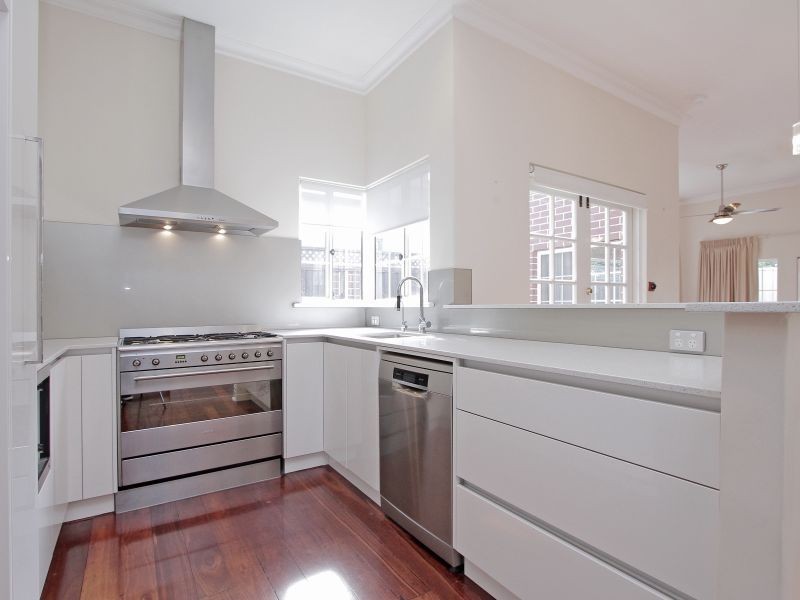 122 Stuart Street, Inglewood WA 6052