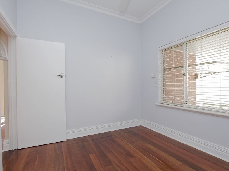 122 Stuart Street, Inglewood WA 6052