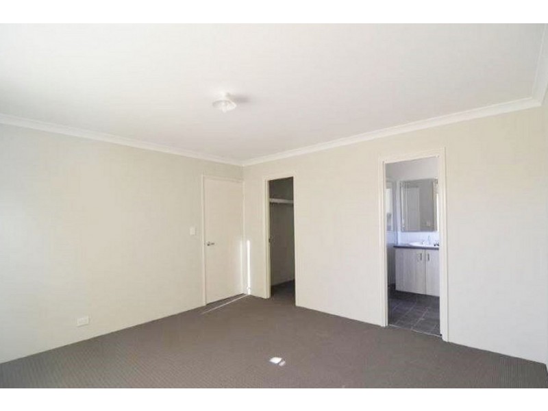 211A Wharf Street, Queens Park WA 6107