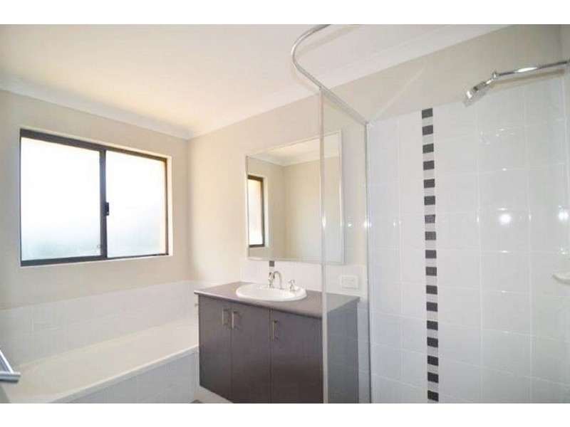 211A Wharf Street, Queens Park WA 6107