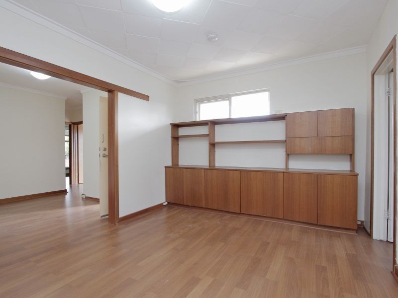 72 Davies Crescent, Kardinya WA 6163