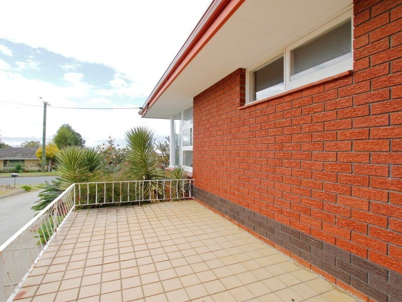 72 Davies Crescent, Kardinya WA 6163