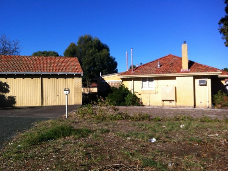 8 Beaconsfield Street, St James WA 6102