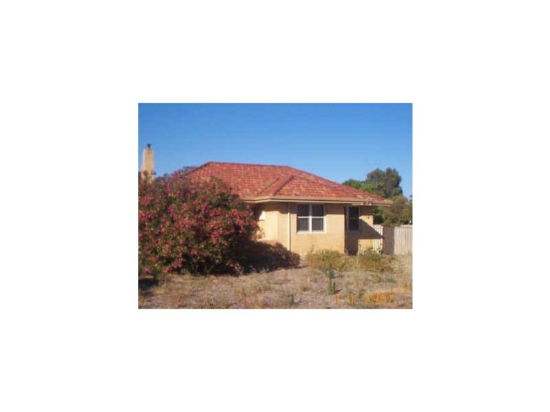 8 Beaconsfield Street, St James WA 6102
