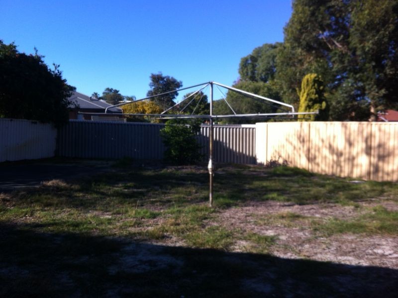 8 Beaconsfield Street, St James WA 6102