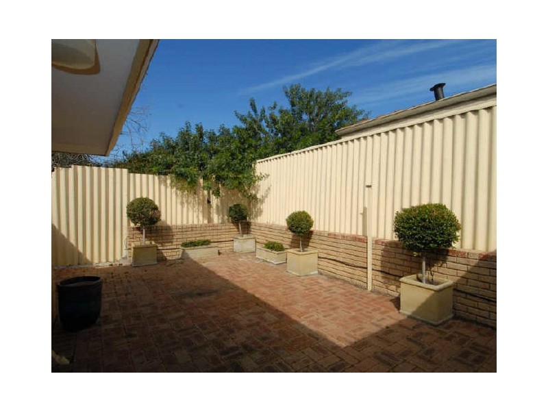 11/20 Alday Street, St James WA 6102