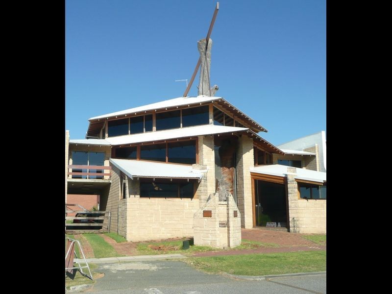 18 Twickenham Road, Burswood WA 6100