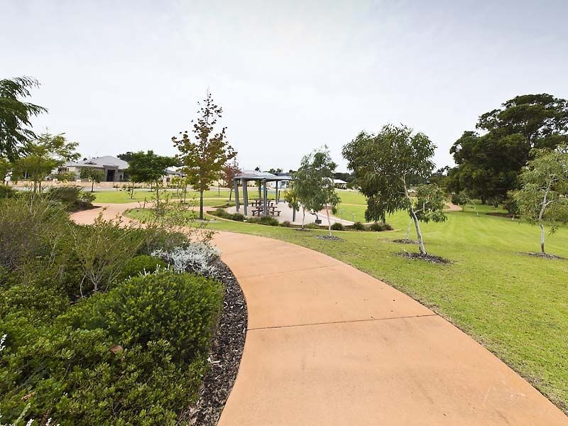 5 Spruce Terrace, Aubin Grove WA 6164