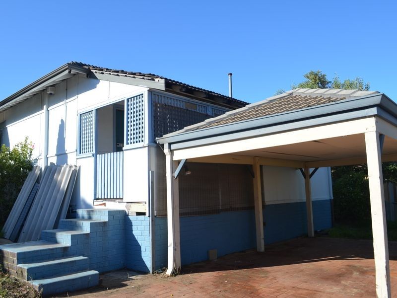 1/6 Stannard Street, St James WA 6102