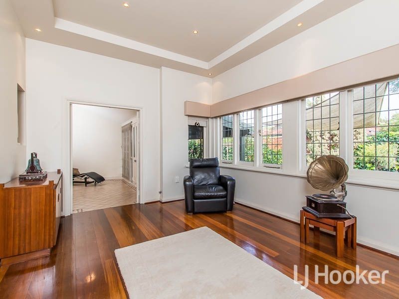 5 Klem Avenue, Manning WA 6152