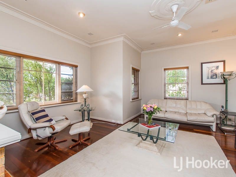 5 Klem Avenue, Manning WA 6152