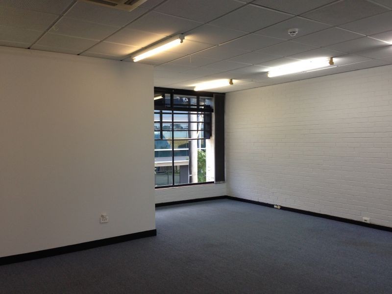 8 Oswald Street, Victoria Park WA 6100