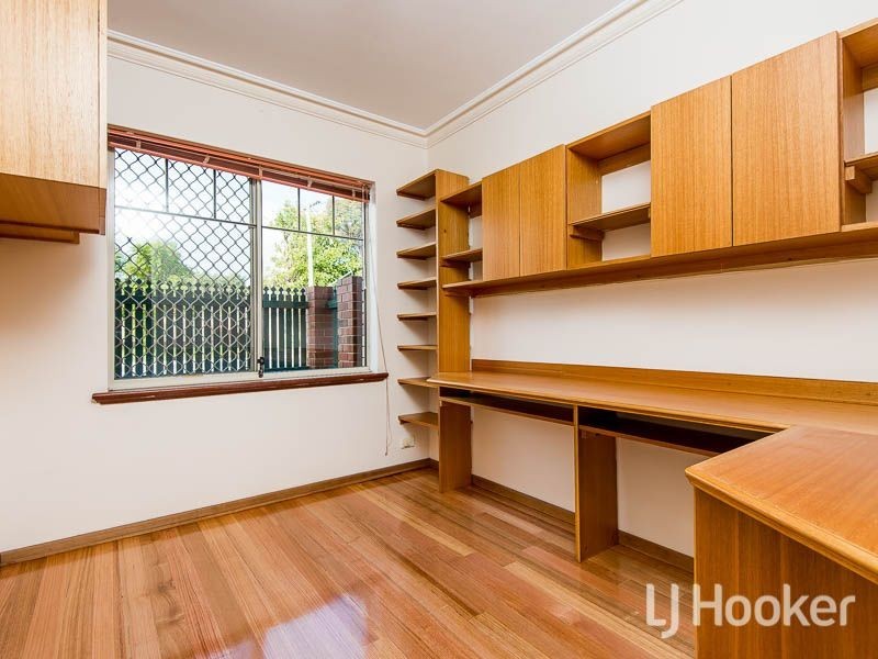 19 Oswald Street, Victoria Park WA 6100